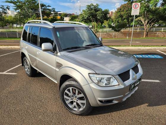 MITSUBISHI PAJERO TR4 2.0 4X2 16V 140CV FLEX 4P AUTOMÁTICO